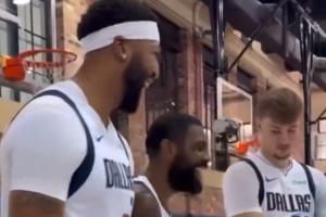 老弟有點(diǎn)拘束！三狀元拍攝定妝照 濃眉&歐文打鬧 弗拉格面無(wú)表情