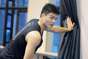 沒有文案 只有實干！國慶我在崗 籃球不打烊