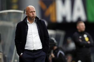 TA：后防疲軟、鋒線失準、維爾茨融入，斯洛特本賽季面臨不同挑戰(zhàn)