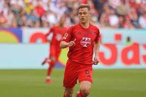 基米希：來拜仁10年經(jīng)歷8任主帥，能和同一教練進入新賽季是好事