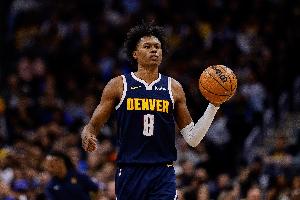 阿德?tīng)柭何痔厣?xùn)練營(yíng)表現(xiàn)出色 控球失誤極少是球隊(duì)一大亮點(diǎn)