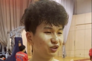 張文杰：職業(yè)隊的老隊員會耐心教導(dǎo)我 出國后知道了自己的短板