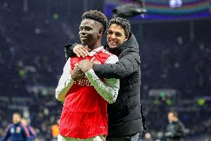 薩卡即將英超200場(chǎng)，阿爾特塔：執(zhí)教阿森納首場(chǎng)我讓薩卡踢左后衛(wèi)