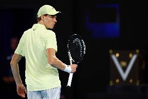 辛納2-0擊敗阿爾特邁爾，晉級上海大師賽單打第三輪