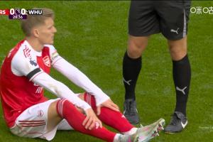 阿森納被動(dòng)換人！厄德高膝蓋受傷無(wú)法堅(jiān)持，蘇維門迪替補(bǔ)登場(chǎng)