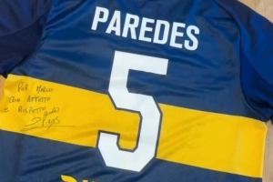 收藏品！馬特拉齊社媒曬帕雷德斯、迪巴拉簽名球衣
