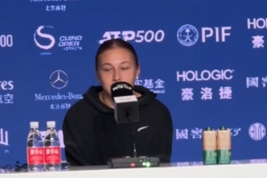 阿尼西莫娃：我今天整場比賽都打的很好，非常滿意自己的表現(xiàn)