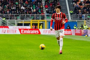 意媒：阿萊格里將讓小將巴特薩基首發(fā)踢尤文，對(duì)位孔塞桑和卡盧盧