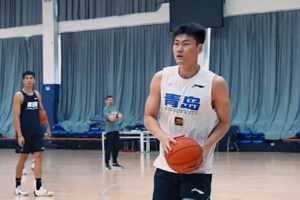 青島國信制藥男籃假期不停練！