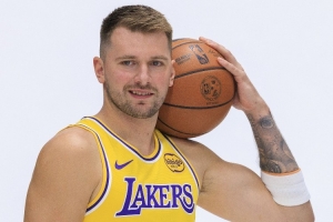 湖人前瞻球隊(duì)篇：圍繞東契奇修補(bǔ)陣容 向后詹姆斯時(shí)代平穩(wěn)過渡