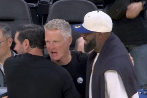 亦敵亦友！詹姆斯與雷迪克賽后和科爾擁抱寒暄