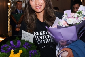 今晚7點！官方：鄭欽文和薩巴倫卡將出席武漢網(wǎng)球公開賽開幕式