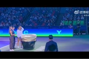 武網(wǎng)今晚舉行開幕儀式，薩巴倫卡、鄭欽文出席