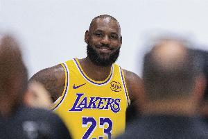 新賽季有望解鎖！詹姆斯常規(guī)賽生涯出場(chǎng)數(shù)距歷史第一還差50場(chǎng)比賽