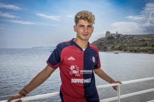 經(jīng)紀(jì)人：S-埃斯波西托希望去卡利亞里，但如果我不認(rèn)同就得聽我的