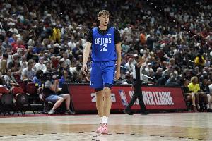 克萊：弗拉格一直在全力投入 我不在乎他投丟多少球或犯幾次錯(cuò)