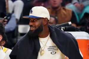 湖記：所有人都可以這樣說 詹姆斯的“決定二”真的超級尷尬