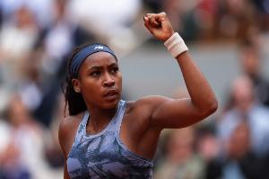 僅丟一盤(pán)！高芙2-0橫掃內(nèi)島萌夏，輕松晉級(jí)武網(wǎng)女單16強(qiáng)