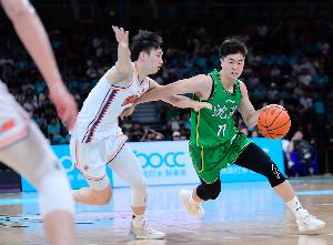 直播吧：張峻豪&黃秋實即將啟程 參加新賽季西班牙男籃U22聯(lián)賽