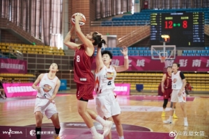 全國女籃錦標賽第二階段首日綜述：黑龍江5人打滿全場贏球