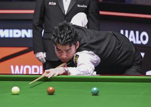 斯佳輝打出單桿139分仍3-5不敵威爾斯，無(wú)緣西安大獎(jiǎng)賽16強(qiáng)