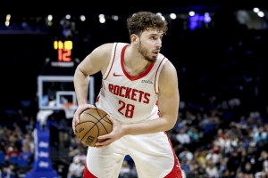 誰是小火龍？申京8中5貢獻(xiàn)13分5籃板13助攻4搶斷 僅出現(xiàn)1次失誤