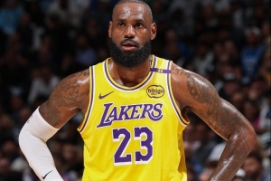 缺席至少3到4周！Buha：雷迪克在談?wù)撜材匪箓闀r有種挫敗感