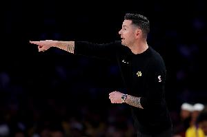 雷迪克：上周艾頓東契奇合練了幾天 目前詹姆斯還無法與球隊(duì)合練