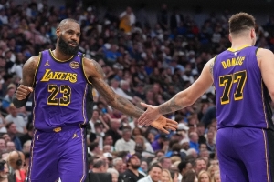 楊毅：東契奇來了詹姆斯就不是寶貝了 湖人組隊都沒讓老干部發(fā)言