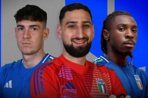 意大利客戰(zhàn)愛沙尼亞海報(bào)：多納魯馬、巴斯托尼、小基恩出鏡