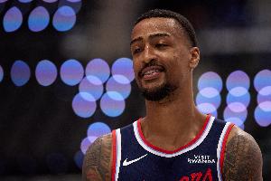 小卡：科林斯打4可以對(duì)位更高大球員 我們每個(gè)位置球員體型都不錯(cuò)