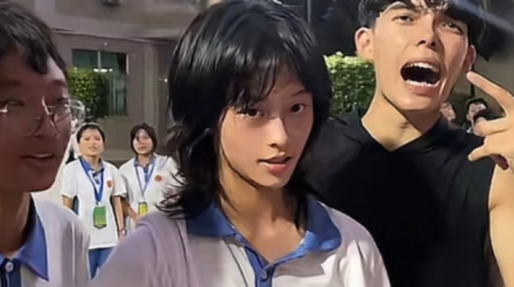 不得了！汕頭女高中生輕松碰板 打單挑瘋狂拉桿&展現(xiàn)超強核心力量