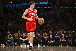 亮點與不足并存！謝潑德8中4&三分6中3貢獻13分3板2助 4失誤略多