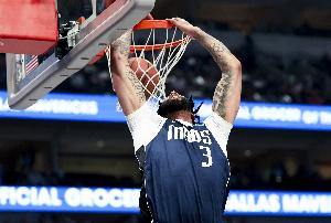 主場戰(zhàn)馬刺！濃眉：揭幕戰(zhàn)前我們會看錄像 找到可以改進的地方