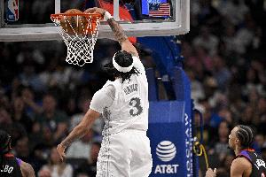 濃眉談先發(fā)：防守有些麻煩&進攻每個位置都有優(yōu)勢 繼續(xù)磨合