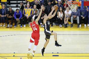 鐵林：這么多年了勇士球迷別再纏著我了 我真不是故意弄傷克萊