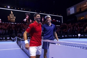 辛納僅用時(shí)62分鐘2-0速掃德約科維奇，與阿卡會(huì)師六王大滿貫決賽