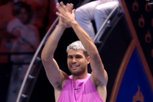 阿爾卡拉斯2-0輕松擊敗弗里茨，晉級(jí)沙特六王大滿貫決賽