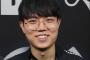 Cuzz選手二選一：Bin>Brokenblade；Caps>Knight