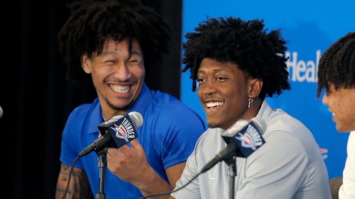 658萬(wàn)！杰倫威年薪升至隊(duì)內(nèi)第11同一屆杰林845萬(wàn)壓他一頭