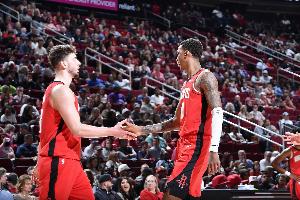 阿里納斯：火箭的陣容太豪華了 除了超大陣容還能擺申京打5的五外