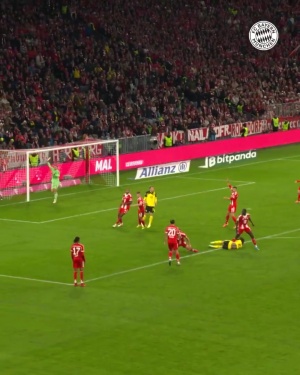 后衛(wèi)我也能踢！中鋒凱恩回追倒地滑鏟，成功封堵F-席爾瓦射門