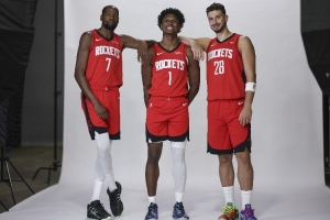 布克談火箭五高陣容：這是模仿者聯(lián)盟 若有效果其他隊(duì)會(huì)效仿的