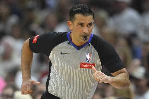 為何不吹杜蘭特喊停技犯？主裁解釋：因為我們沒有看到暫停