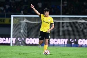 還能留中超嗎？36歲老將張呈棟與西海岸合同年底到期，被禁賽+3停