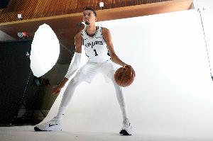 弗拉格：從別人告訴我的情況看 文班是你此前從未見(jiàn)過(guò)的球員