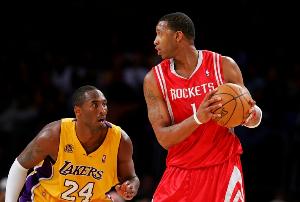 比科比還多一個(gè)？奧尼爾：巔峰的我搭檔艾弗森&麥迪都能拿4冠