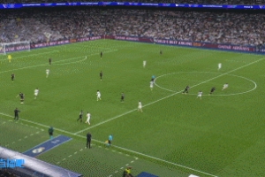 再次立功！尤文反擊前場2打2，奧蓬達射門被阿森西奧封堵