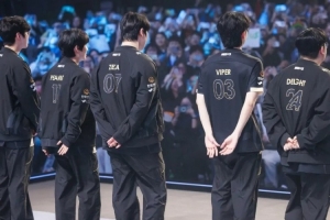 LOL賽事官方分享HLE對(duì)陣CFO賽后返圖：晉級(jí)八強(qiáng)