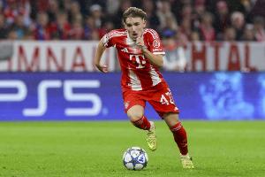 凱恩評(píng)價(jià)17歲卡爾：他是夢(mèng)幻般的球員，只要保持努力未來(lái)不可限量